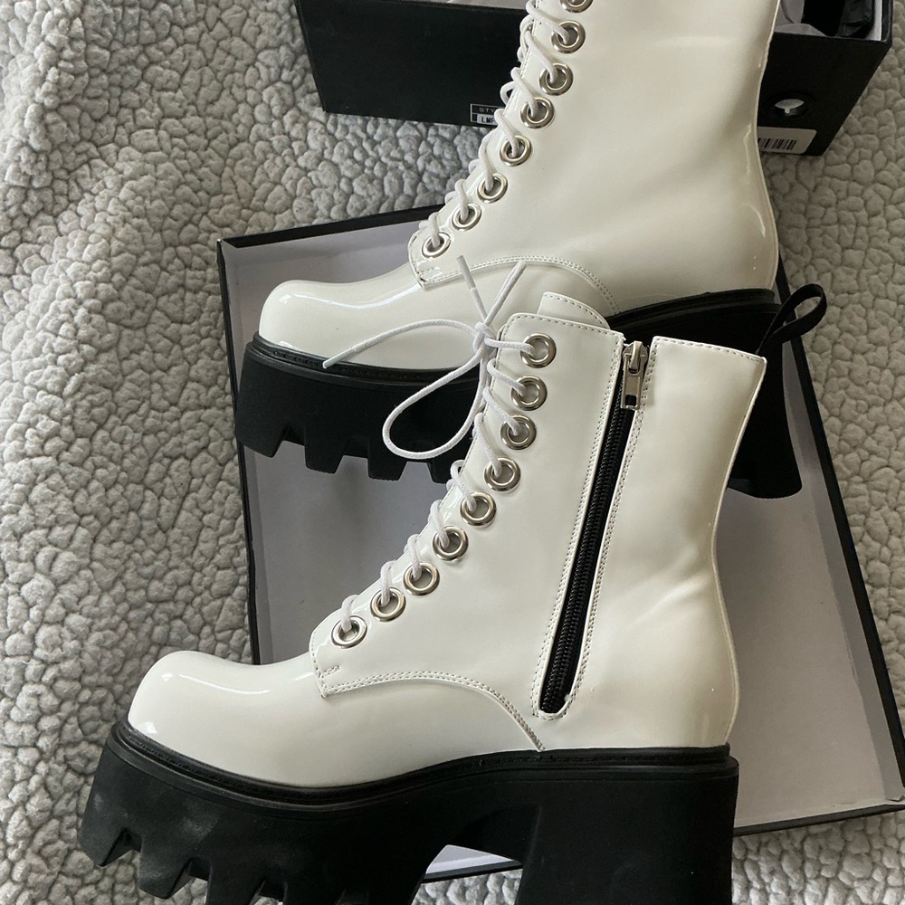 Lamo Lace Up Boots White Black Chunky Platform